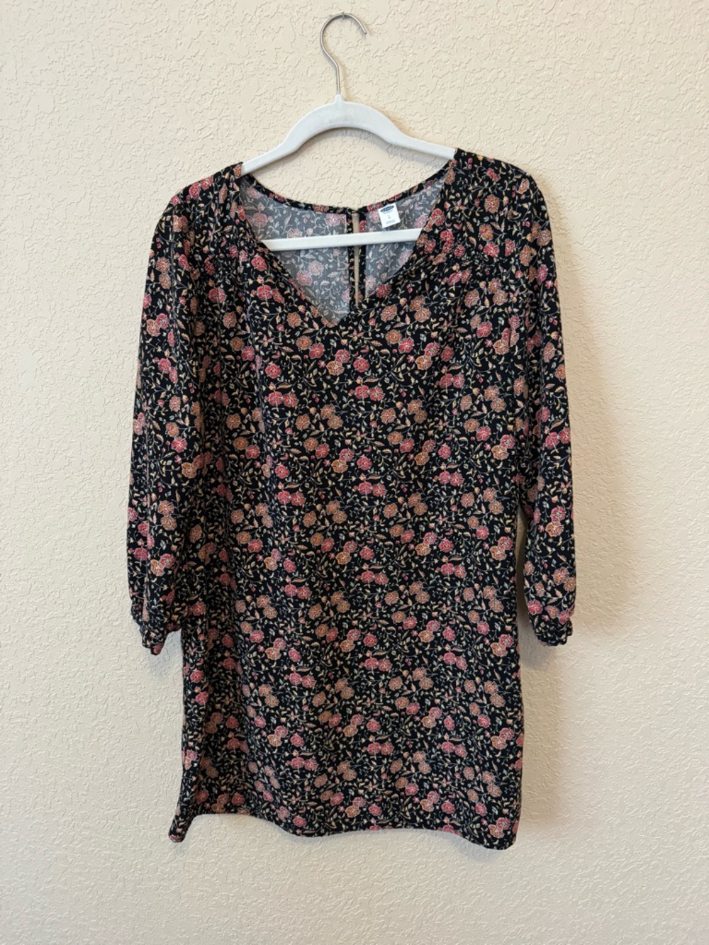 Old Navy V Neck Shift Black Floral Dress, Size Large